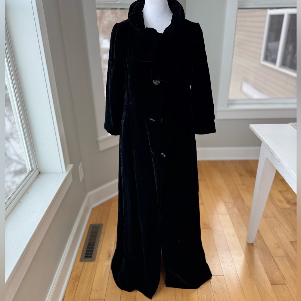 Vintage Black Velvet Tie Neck Ankle Length Dress Coat Size Small - Picture 15 of 15